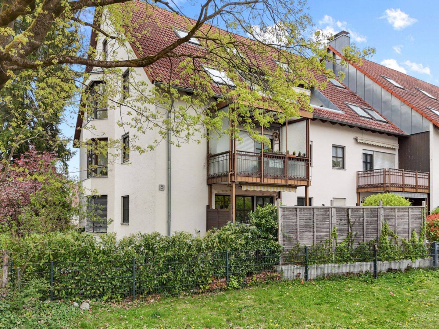 Großzügige 3,5-Zi.-Maisonette mit 2 Bädern & TG - keine zusätzliche Käufer-Provision