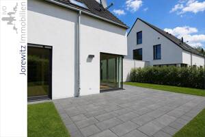 Bi-Senne: Moderne und helle Doppelhaushälfte (KfW-Effizienzhaus 55) mit Garten und Carport – 33659 Bielefeld – Vorschaubild 4