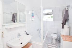 Gepflegte Eigentumswohnung mit Außenstellplatz in zentraler Lage von Bad Oeynhausen! – 32547 Bad Oeynhausen – Vorschaubild 4