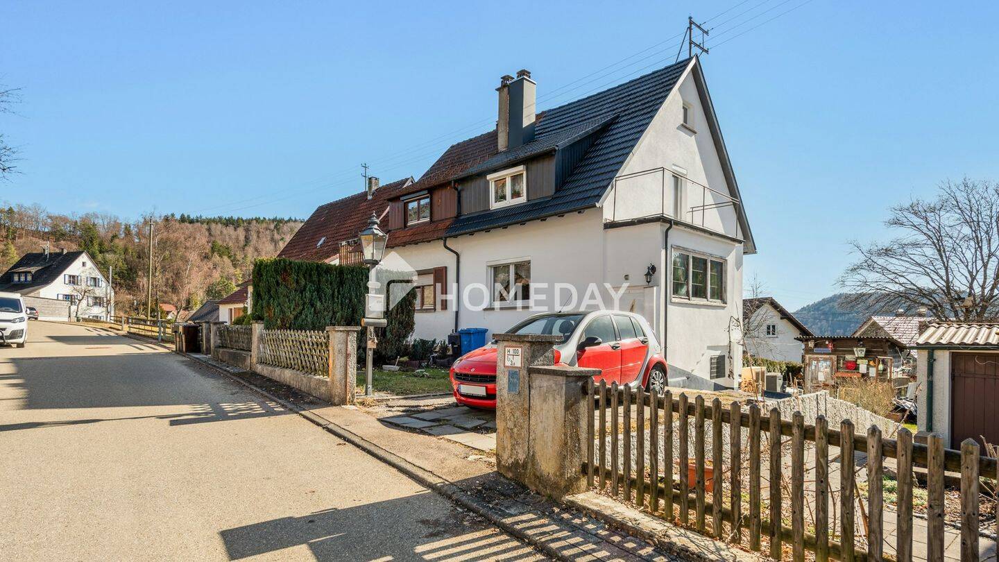 Ankommen und wohlfühlen: Solide Doppelhaushälfte mit Süd-Terrasse, Gartenidylle und Stellplatz – Meßstetten – Bild 1 von 9