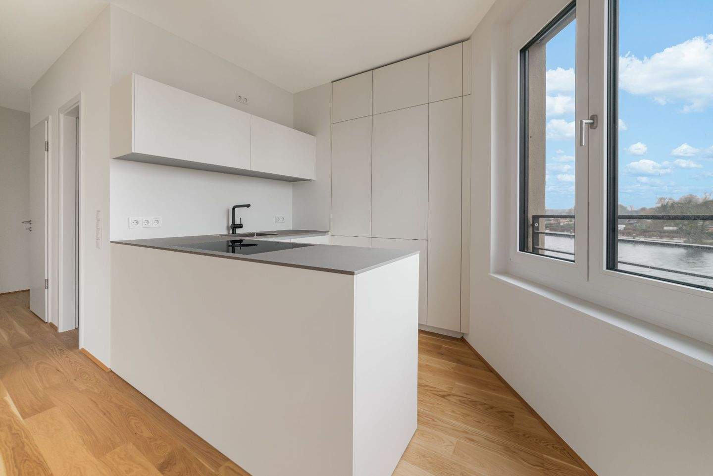 3-Zimmer-Wohnung mit Balkon und Panoramablick auf die Havel – Potsdam – Vorschaubild 4
