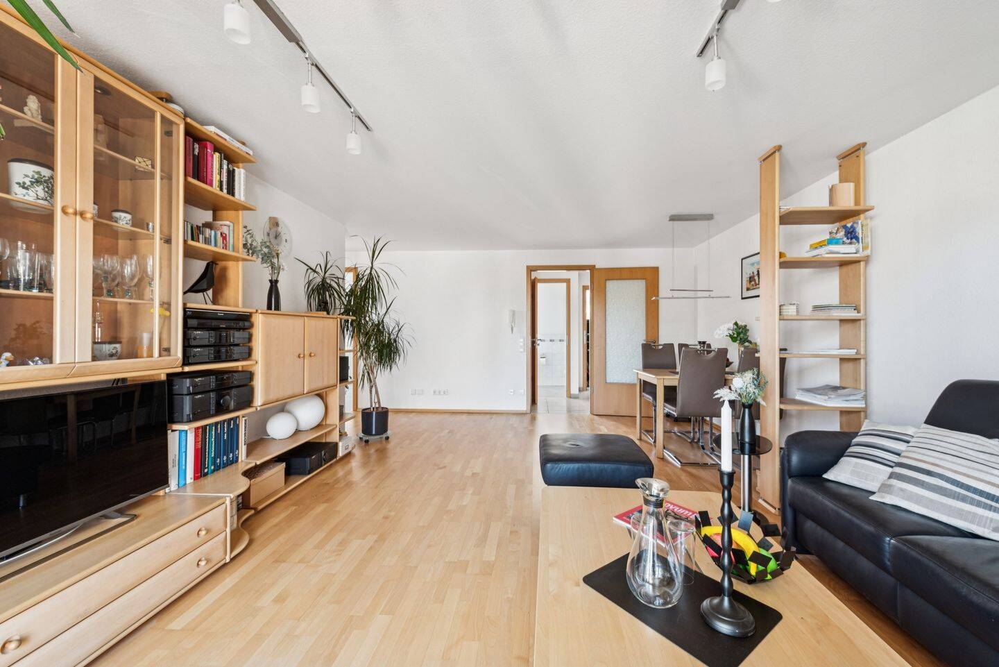 ÜBER DEN DÄCHERN - Gepflegte 3,5-Zimmer-Maisonettewohnung mit Balkon & Garage in Stuttgart-Stammheim – Stuttgart – Vorschaubild 5