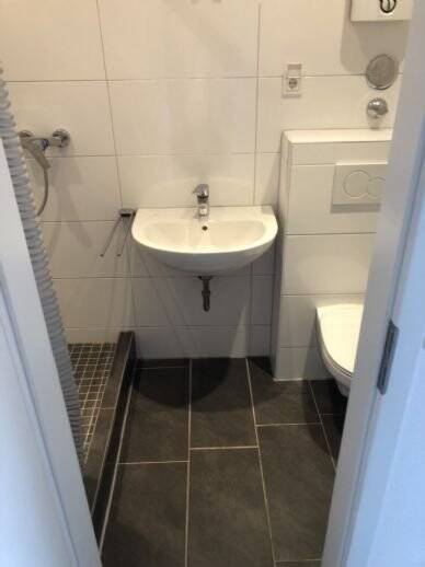 Schlebusch - Mülheimer Straße 1 Zimmer-Küche-Diele-Bad – Leverkusen – Vorschaubild 2