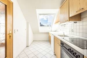 Ca. 91 m² Wohn-/Nutzfläche: Bezugsfreie Dachgeschosswohnung mit offener Galerie und Südloggia – 80993 München – Vorschaubild 7
