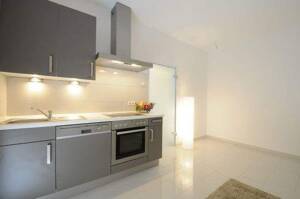 Wunderschöne 2-Zimmer Wohnung, Altbau - top saniert, modernes, großes Bad, sonniger Südwestbalkon, zentral, ruhig – 45219 Essen – Vorschaubild 5