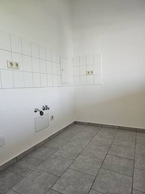 2-Raum Wohnung mit Balkon im Erdgeschoss – 39240 Calbe (Saale) – Vorschaubild 4