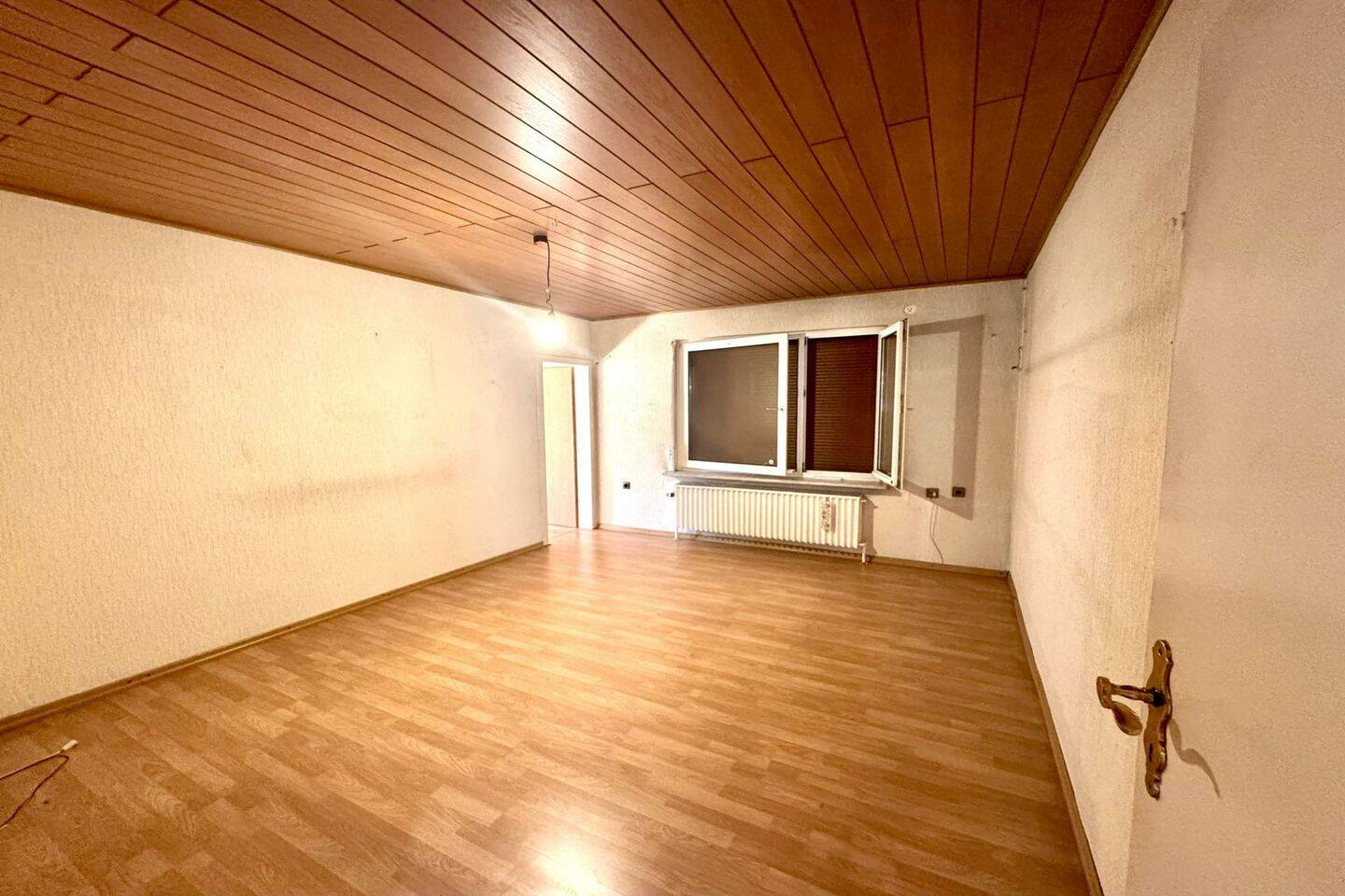 Familienhaus auf 624 qm großem Eckgrundstück mit vielseitigen Nutzungsmöglichkeiten in Vennhausen – Düsseldorf – Vorschaubild 7