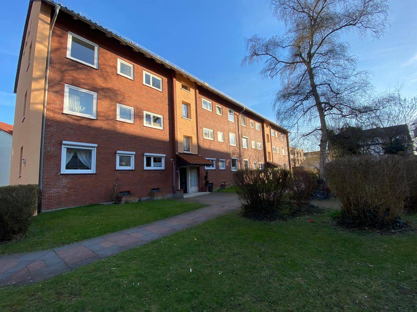 Freie 3-Zimmer-Wohnung mit Balkon und Mansardenzimmer in Bremen-Walle – Bremen – Vorschaubild 4