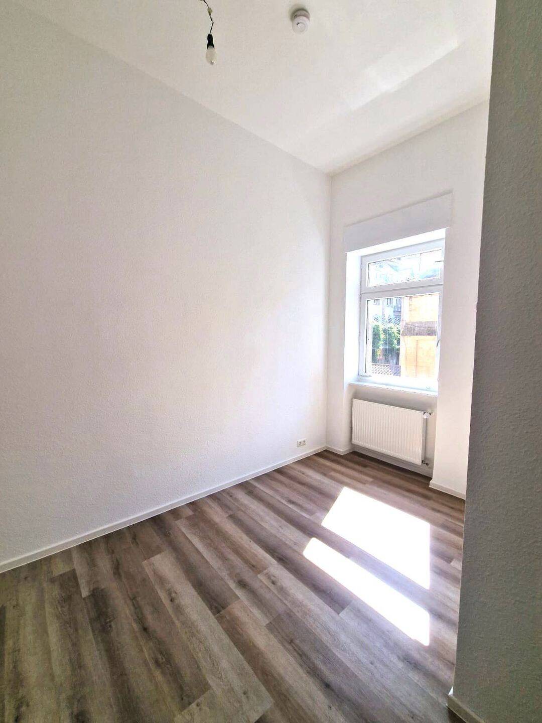***Karlsruhe Südstadt - WG-Zimmer in 4-er Wohngemeinschaft -tolle Altbauwohnung, 5-ZKB*** – Karlsruhe – Vorschaubild 3
