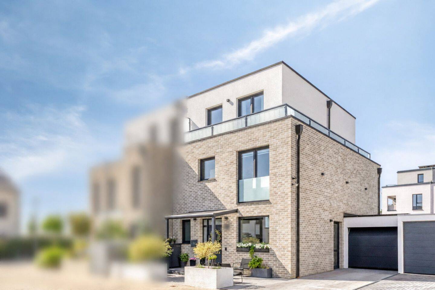 Exklusives neuwertiges Einfamilienhaus in ruhiger Wohnlage von Dormagen – Dormagen – Vorschaubild 2