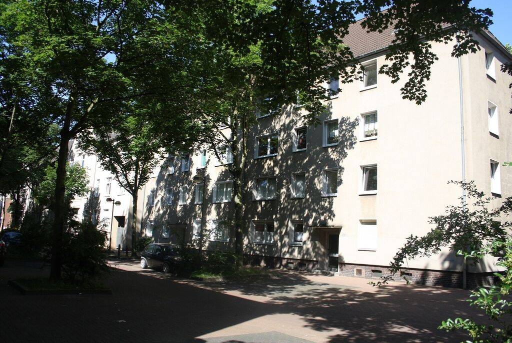 Bei VIVAWEST die Sonnenstrahlen auf dem eigenen Balkon genießen.