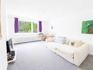 Eigener Garten im Sommer: großes Einfamilienhaus mit uneinsehbarem Grundstück in Niederschönhausen – 13156 Berlin – Vorschaubild 4