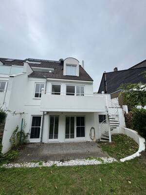 Gepflegtes Reihenhaus mit Einbauküche, Garage und Garten – 40547 Düsseldorf – Vorschaubild 7