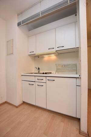 Klassisch möbliertes Apartment mit Tiefgarage und Internet in Stuttgart Feuerbach – 70469 Stuttgart – Vorschaubild 8