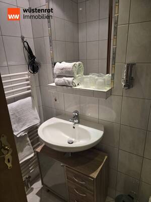 Möbliertes City-Studio mit Loggia & Skylineblick in Frankfurt-Bockenheim – 60486 Frankfurt am Main – Vorschaubild 8