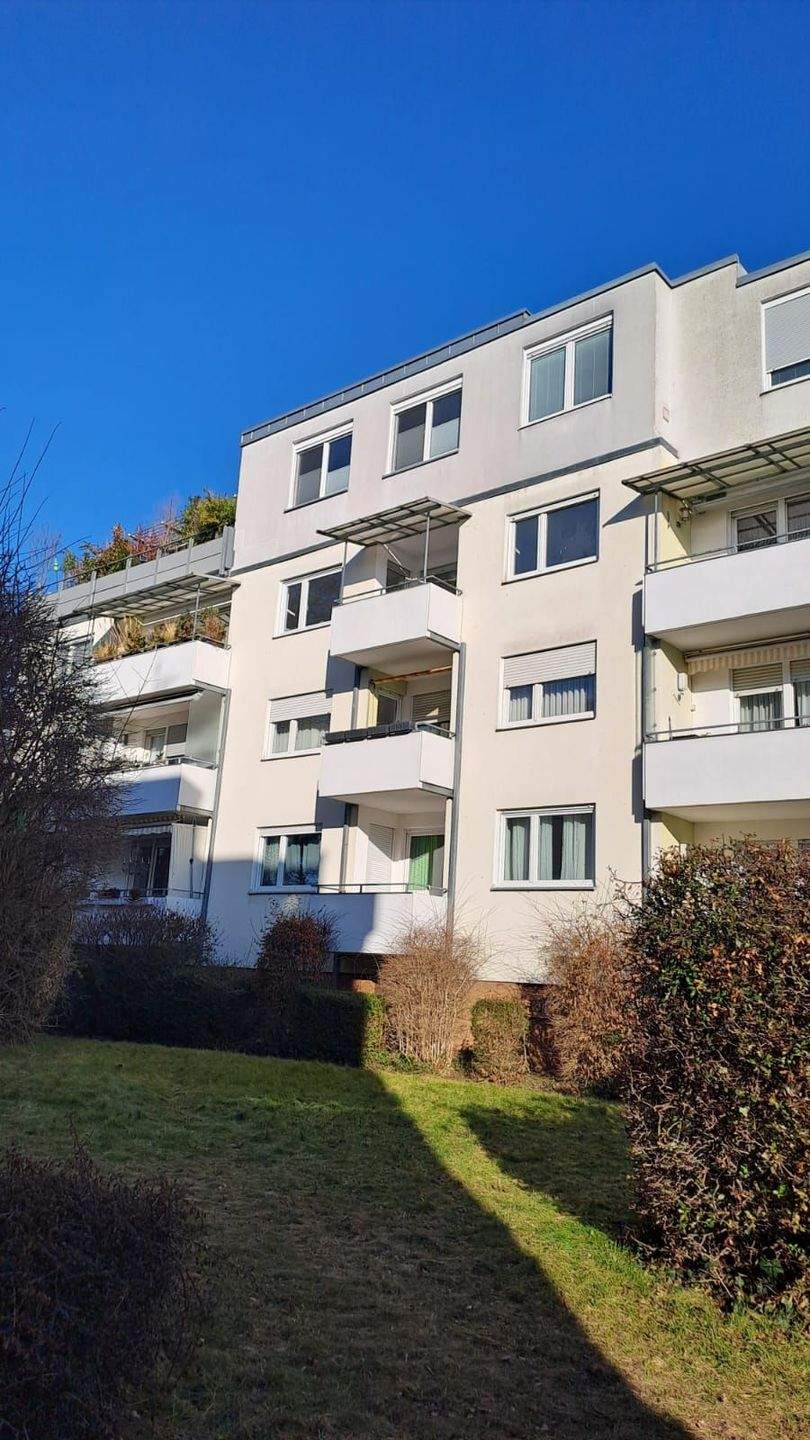 Schöne 3 Zimmerwohnung mit Balkon im 2.OG, ruhig gelegen ab 01.03.26 – Nürnberg – Bild 1 von 9