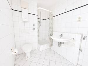 2-ZIMMERWOHNUNG MIT ZWEI TERRASSEN IN MÖNCHENGLADBACH ZU KAUFEN! – 41063 Mönchengladbach – Vorschaubild 4