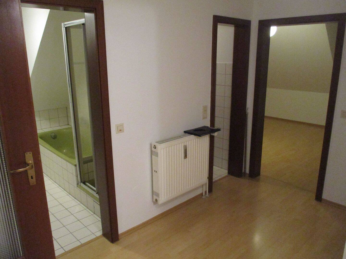 Schöne 3- Zi.- Wohnung in zentraler Lage, Plärrer - DATEV – Nürnberg – Vorschaubild 3
