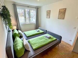 (EF1361_M) Dresden: Plauen, neu möbliertes Apartment mit Parkettböden und Balkon, PKW-Stellplatz mgl. – 1187 Dresden – Vorschaubild 4