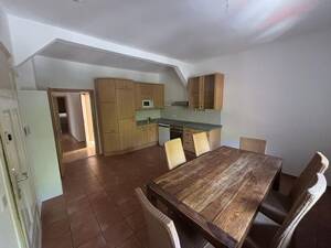 85 qm Wohnung zu vermieten.