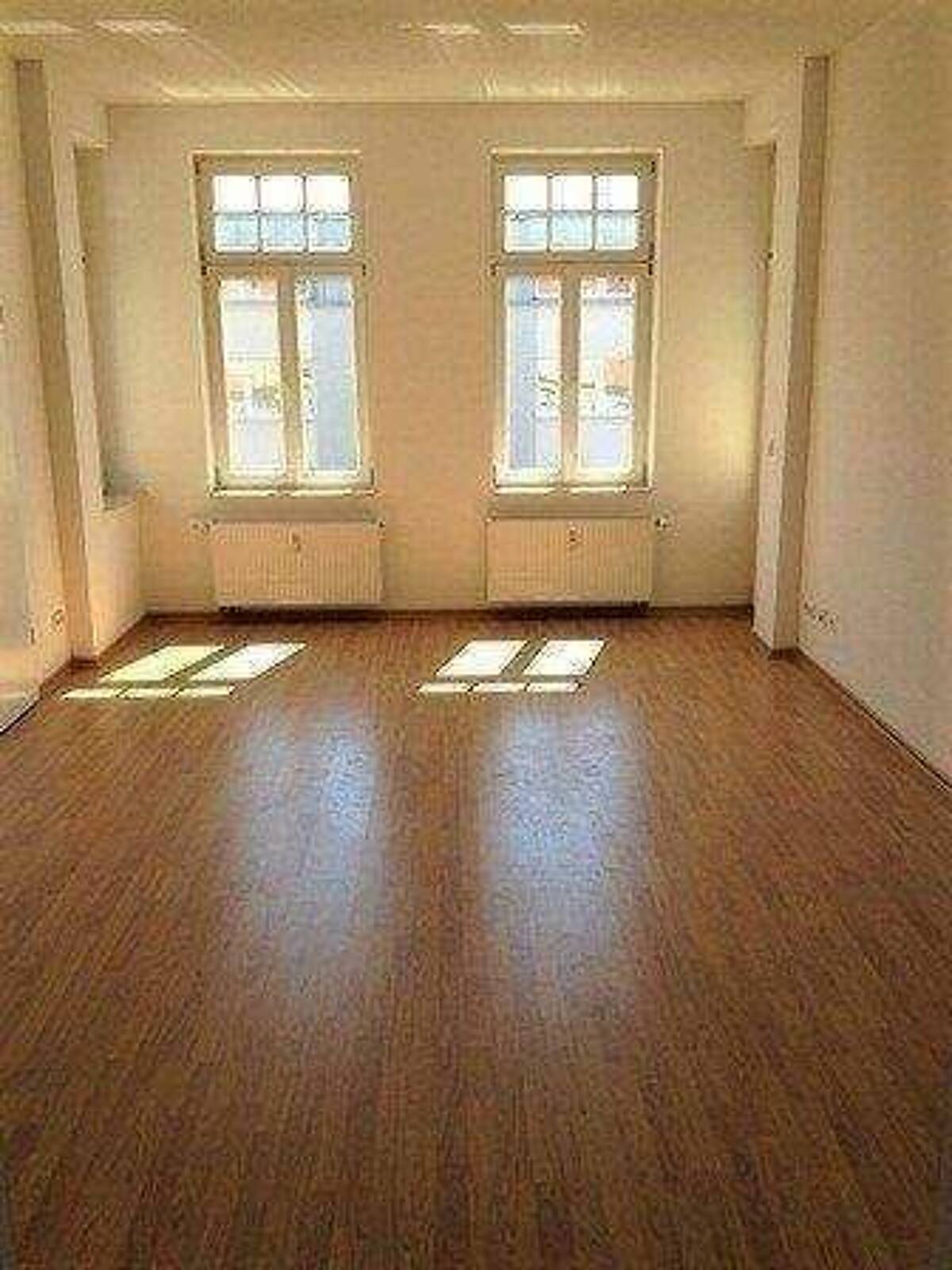 Geräumige 3-Raum Wohnung in Sudenburg mit Balkon und Wanne. – 39112 Magdeburg – Bild 1 von 9