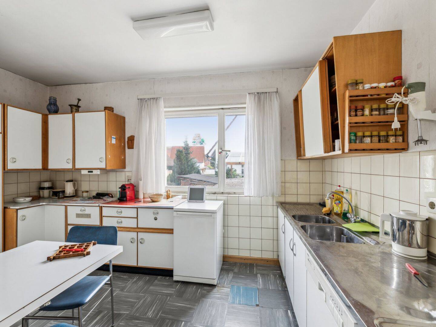 Traumlage in Nürnberg-Großgründlach - herrliches Sackgassengrundstück mit geräumigen Einfamilienhaus – Nürnberg – Vorschaubild 4