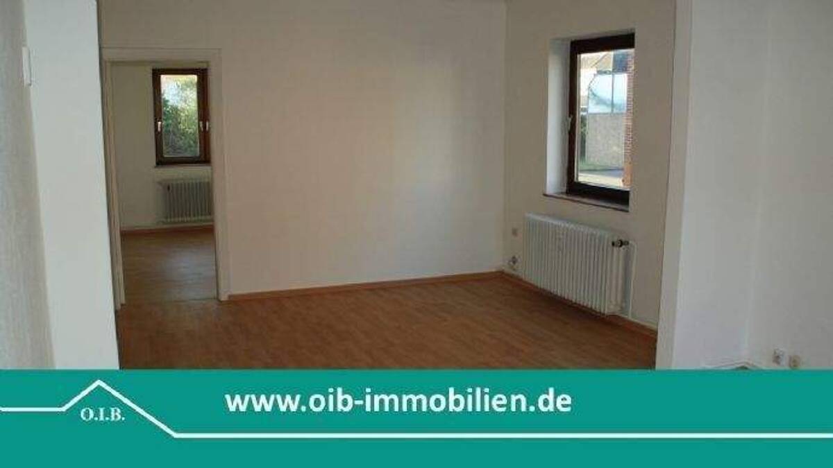 ## Nähe Mercedes, 6 Parteienhaus, 2 Garagen, 2 Stellplätze, Gartenhaus ## – 28325 Bremen – Bild 1 von 8