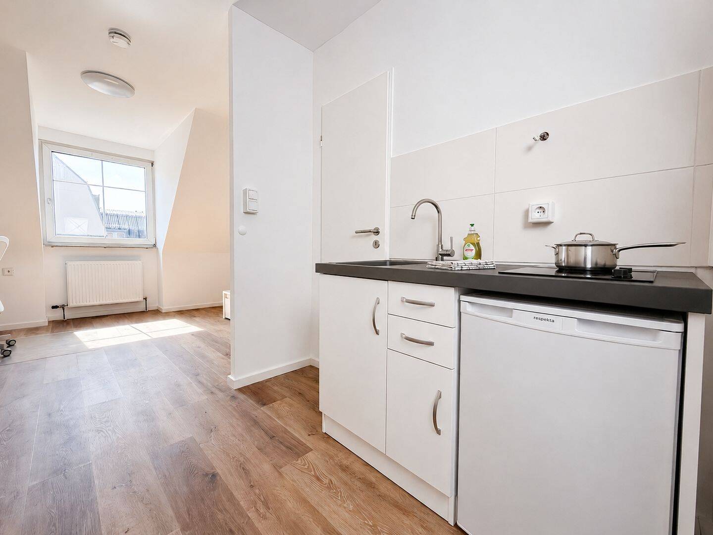 Modernes Studentenapartment in Erlangen - möbliert, renoviert, Renditepotenzial >5?% – Erlangen – Vorschaubild 5