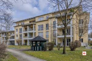 Investment direkt am Englischen Garten! Vermietete 2-Zimmer-ETW mit TG-Stellplatz und Serviceangebot – 80805 München – Vorschaubild 1