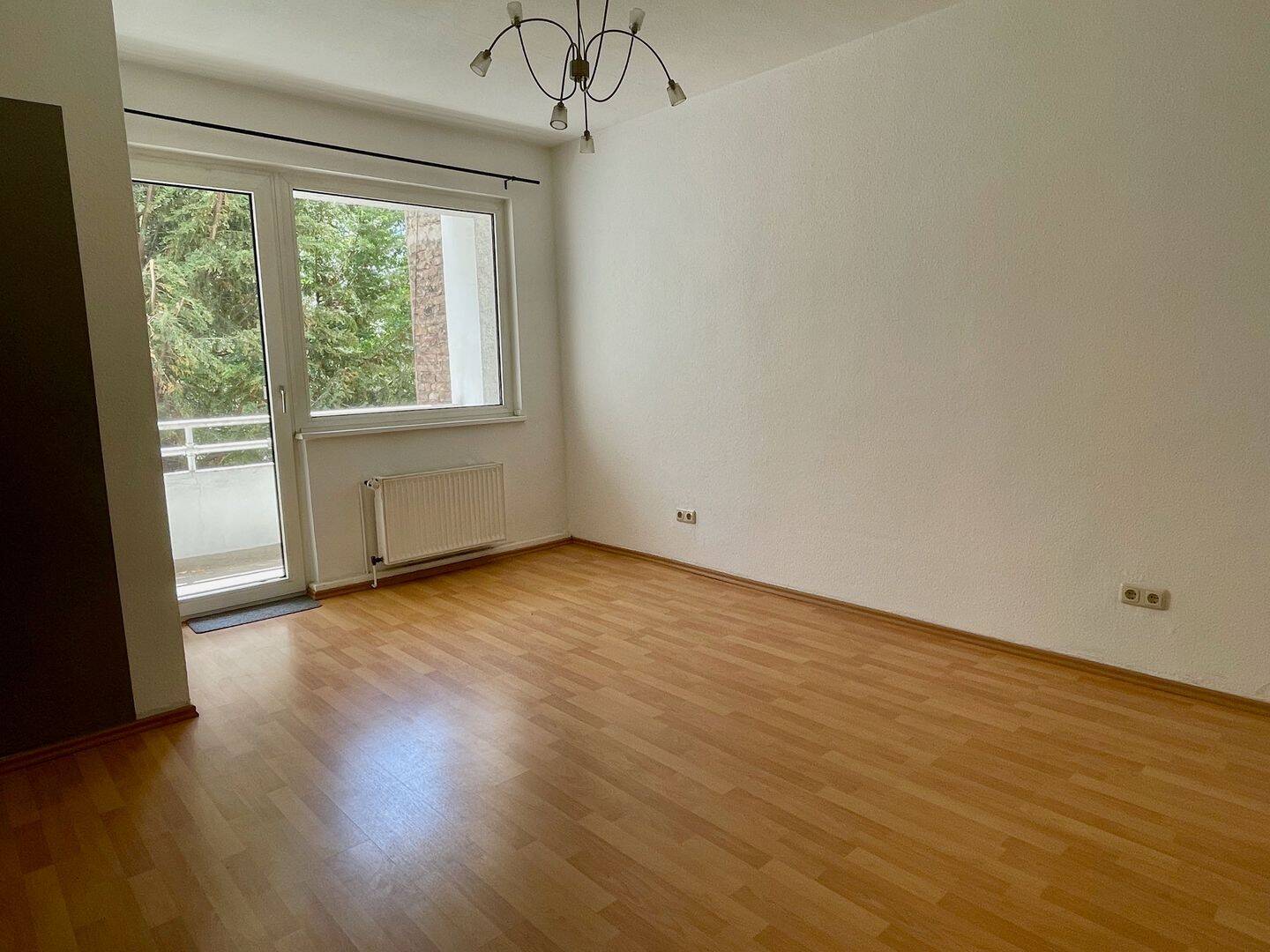 Charmante 2-Zimmer-Eigentumswohnung mit Balkon in begehrter Lage von Düsseldorf-Pempelfort – ideale Kapitalanlage oder Eigenheim mit Potenzial – Düsseldorf – Vorschaubild 2