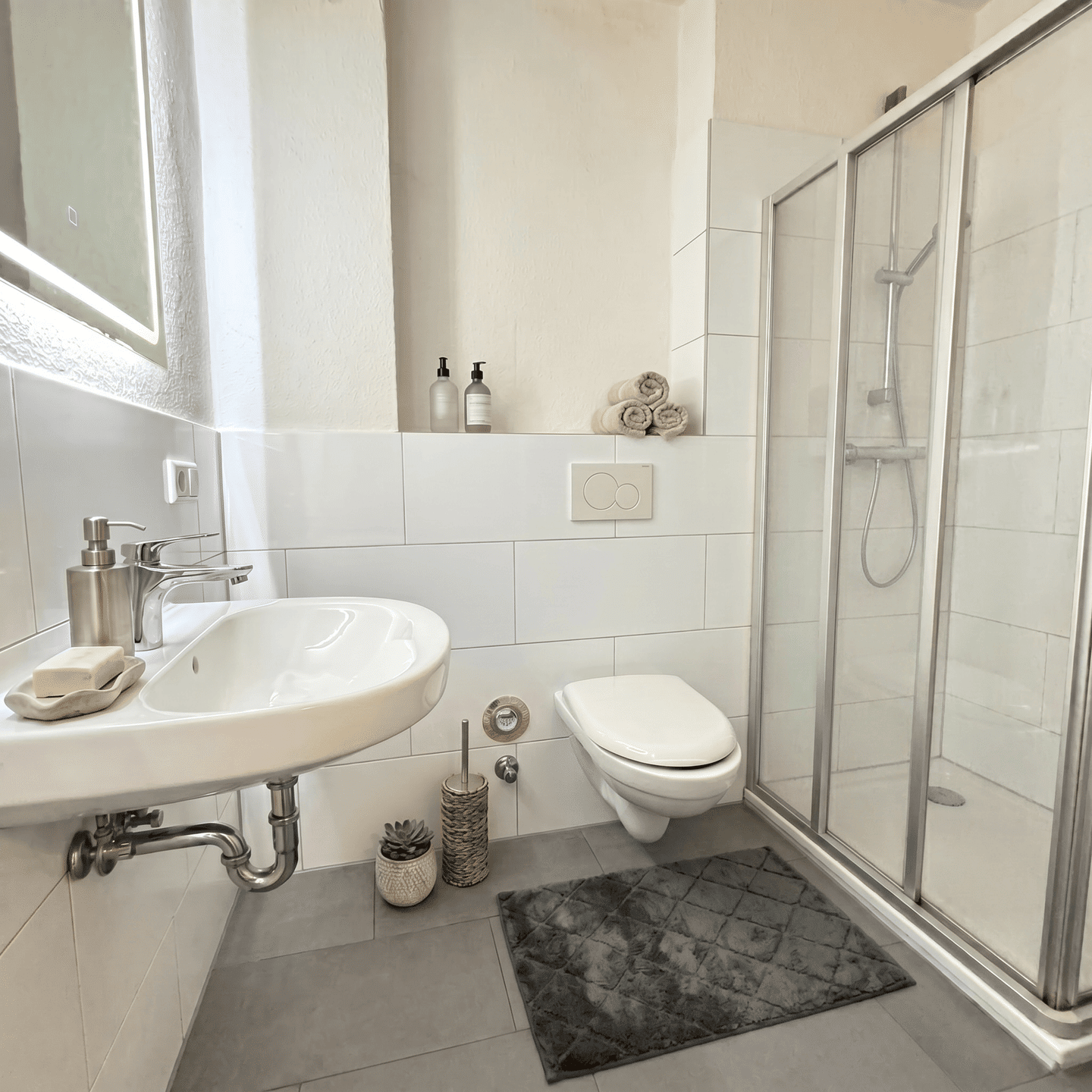 Sanierte 3-Zimmer Wohnung mit Garage und Keller! – Bremen – Vorschaubild 4
