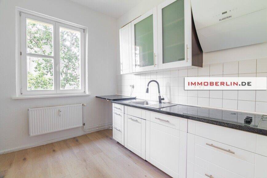 IMMOBERLIN.DE - Frisch Renoviert! Helle 2-Zimmer-Wohnung mit Sonnenbalkon nahe Warschauer Straße – Berlin – Vorschaubild 4