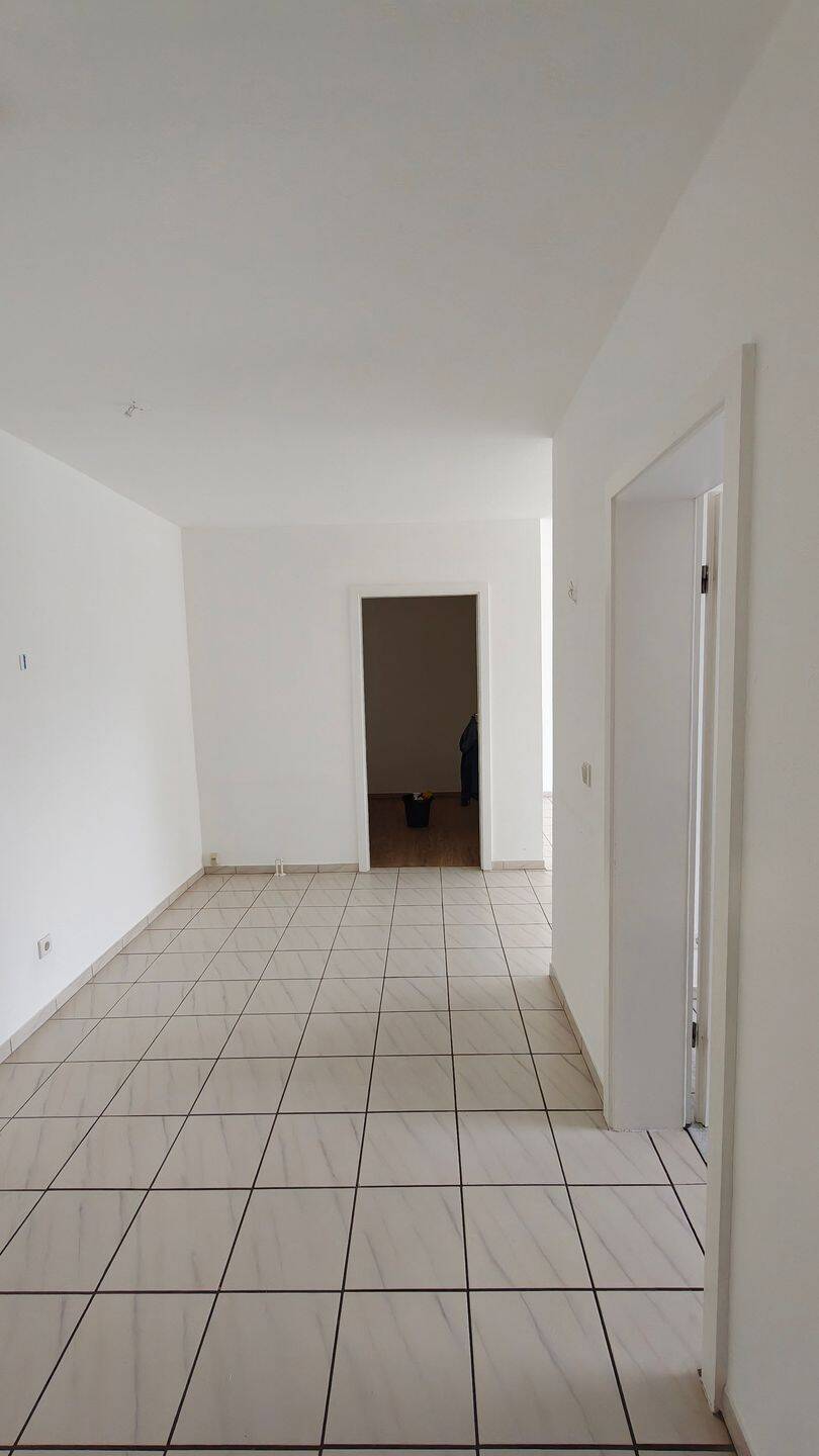 Einzugsbereit: Schöne 2,5-Zimmer-Wohnung im 1. OG mit Balkon – Wuppertal – Vorschaubild 4