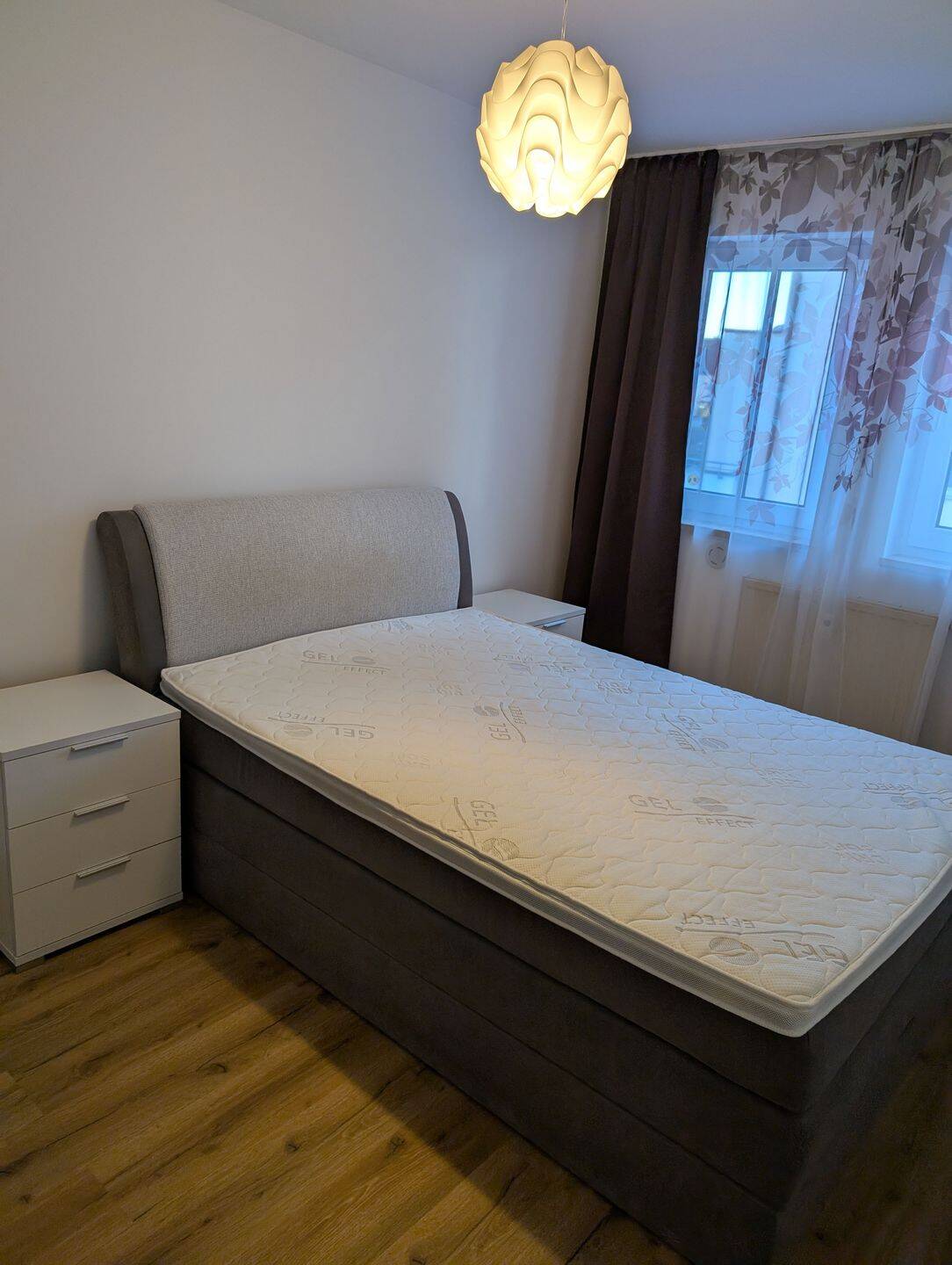 Top renovierte und möblierte 2-Zimmer-Wohnung mit Balkon und Tiefgaragenstellplatz – Nürnberg – Vorschaubild 8