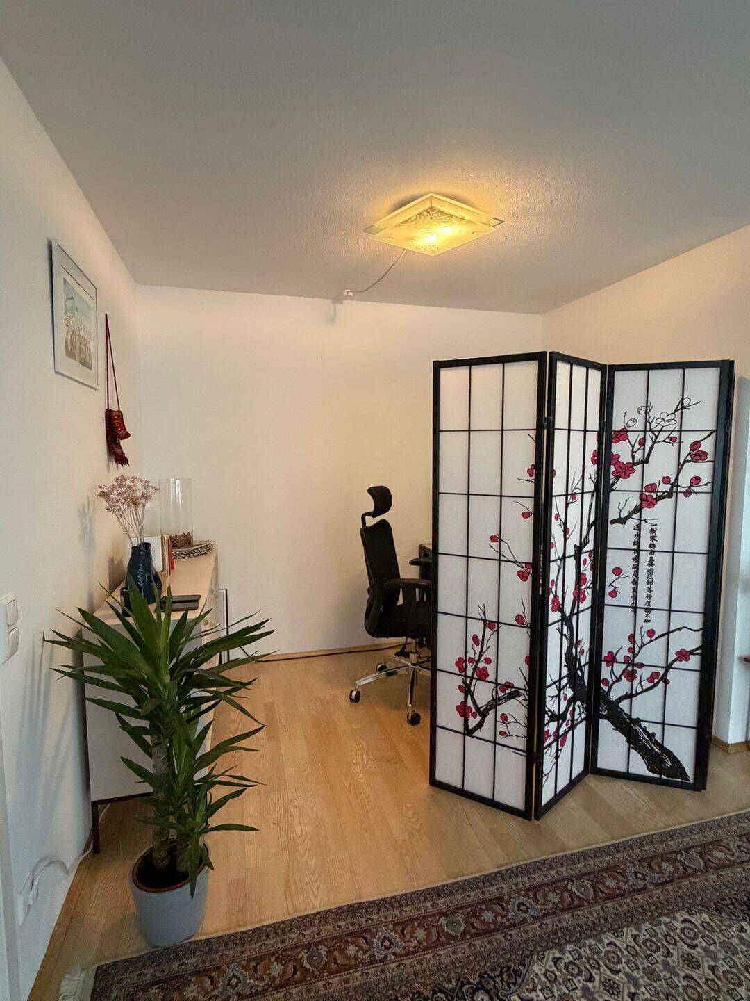 Ideal für Singles oder Paare, Zentrale 1,5 Zimmerwohnung in der Leopoldstraße – München – Vorschaubild 3