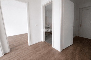 antaris Immobilien GmbH **Großzügige 3-Raum-Wohnung mit Balkon und Bad** – 99085 Erfurt – Vorschaubild 6