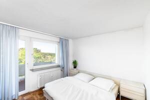 Helle Etagenwohnung mit Loggia und Kellerraum in Neu-Isenburg-Gravenbruch – 63263 Neu-Isenburg – Vorschaubild 4