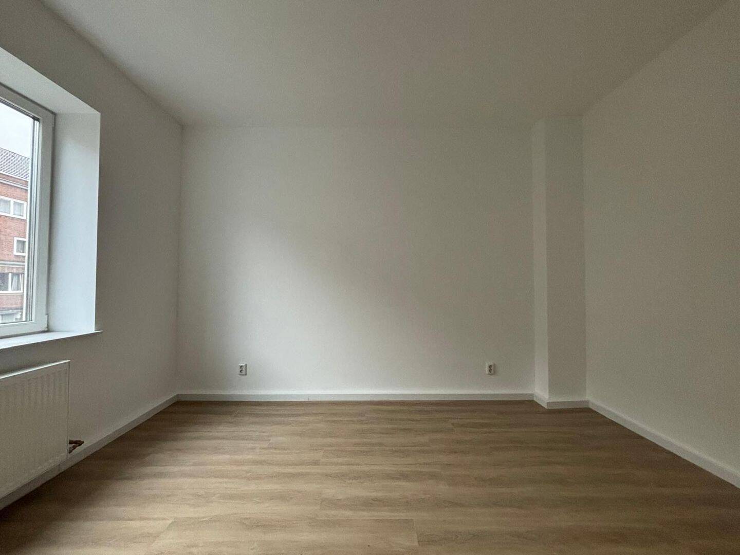 Erstbezug nach Kernsanierung! Schicke Wohnung mit Einbauküche! – Düsseldorf – Vorschaubild 6