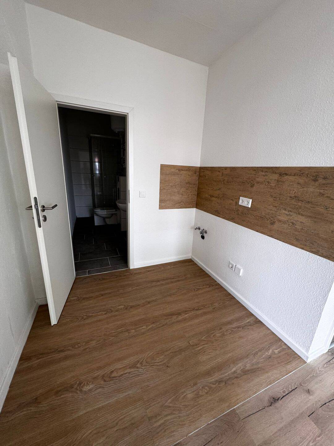 Moderne 2-Zimmer-Wohnung mit guter Anbindung in Göttingen – Göttingen – Vorschaubild 3
