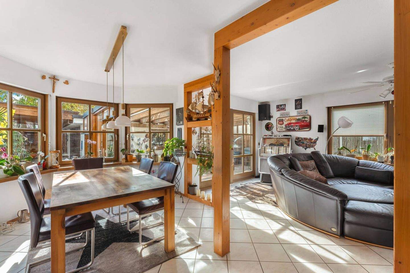 Großzügige Wohnung im Erdgeschoss mit Wintergarten und Hobbyraum in Allach