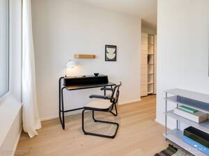Sofort bezugsfertig: Möblierte 4-Zi. Whg. in Westausrichtung mit Loggia und 2 Bädern – 81245 München – Vorschaubild 6