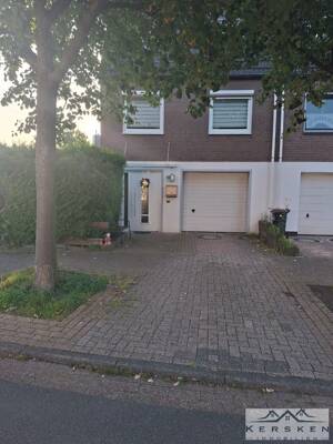 Reihenendhaus mit sehr schönem Grundriss, Garage, großer Terrasse und nicht einsehbarem Grundstück – 28307 Bremen – Vorschaubild 2