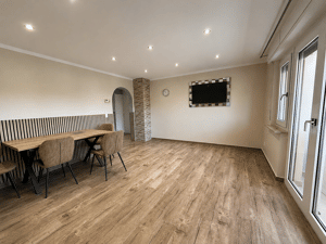 Modernisierte 2-Zimmer-Wohnung mit Balkon in Bad Cannstatt – 70374 Stuttgart – Vorschaubild 2