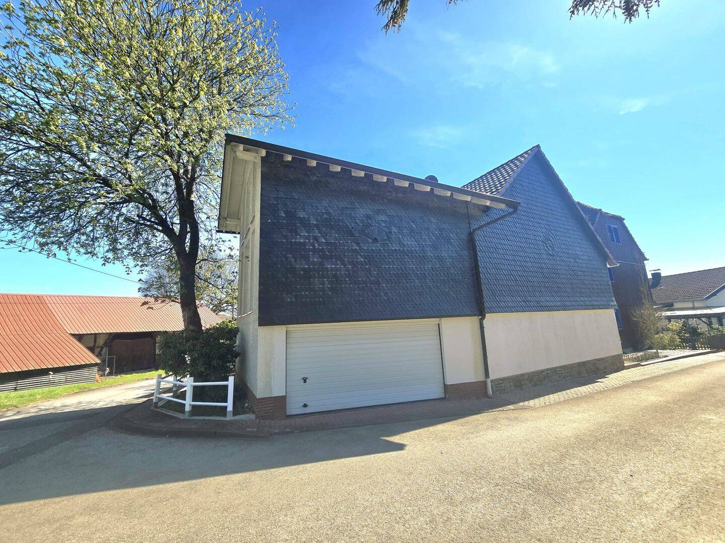 Ensemble mit Geschichte & Seele – saniertes Fachwerk trifft modernen Wohnkomfort in Eitorf-Oberottersbach – Eitorf – Vorschaubild 5