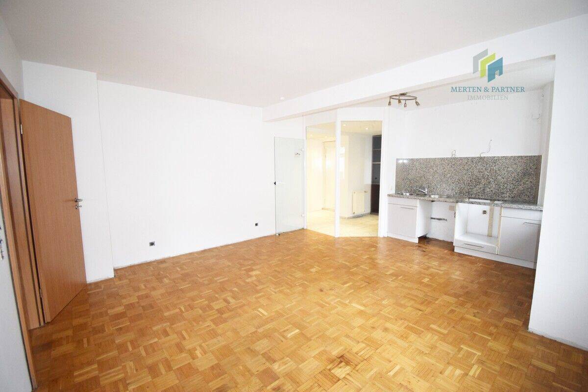 Modernisierte Wohnung im 1. Stockwerk – Wuppertal – Bild 1 von 9
