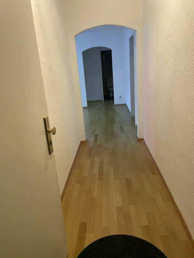 Bezugsfreie, helle 3-Zimmer-Wohnung mit barrierefreiem Zugang in Karlsruhe-Süd. – Karlsruhe – Vorschaubild 3