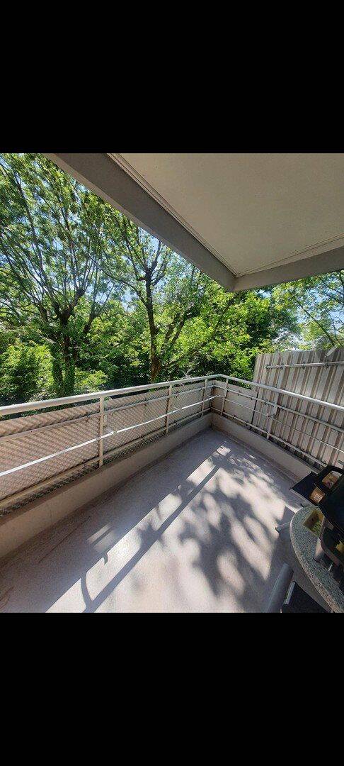 Kernsanierte 3 Zimmer Wohnung mit Balkon und Aufzug – Stuttgart – Vorschaubild 4