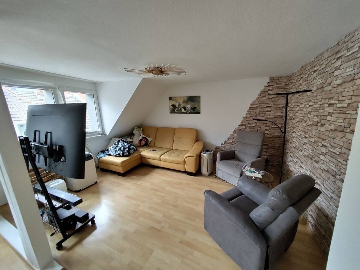 Helle 5-Zimmer-Maisonettewohnung mit Balkon in den Mannheimer Quadraten – 68161 Mannheim – Bild 1 von 8