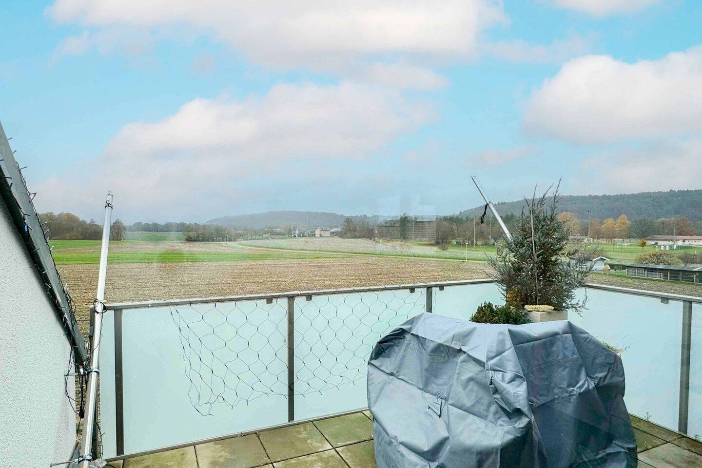 Ankommen & Wohlfühlen: stilvolle Wohnung mit Blick ins Grüne und Premium-Ausstattung – Teublitz – Vorschaubild 7