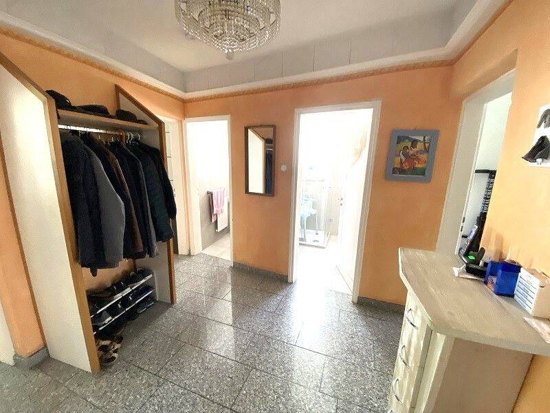 Möblierte 3-Zimmer-Wohnung mit Südwest-Loggia in top Lage Schwabing-West – München – Vorschaubild 6